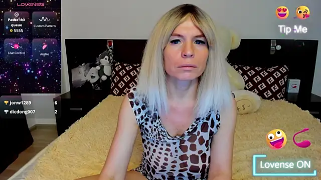 Hanna_Becrett17: απευθείας συνομιλία ΧΧΧ