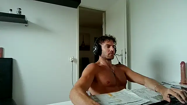 alpha-hunk Adlı Modelin Web Kamerası Şovu