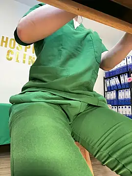 secretly_masturbating Adlı Modelin Web Kamerası Şovu