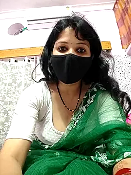 Priyaji7575's Webcam Show