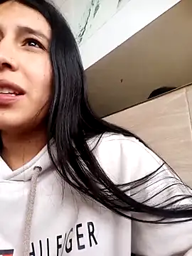 Chat +18 de charlottte_wh ao vivo