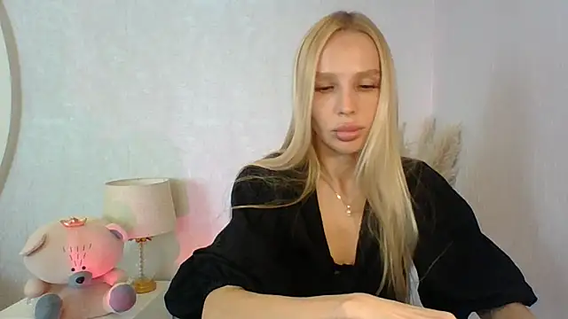 Milieva11's Live XXX Chat