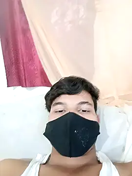 Sufian999 Adlı Modelin Canlı XXX Sohbeti