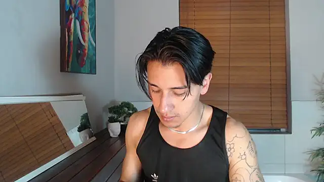 Andy_Joy_ Show in webcam