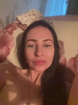 Starry_Siren Adlı Modelin Canlı XXX Sohbeti