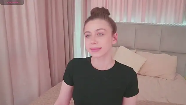 Nikalettaa Adlı Modelin Canlı XXX Sohbeti