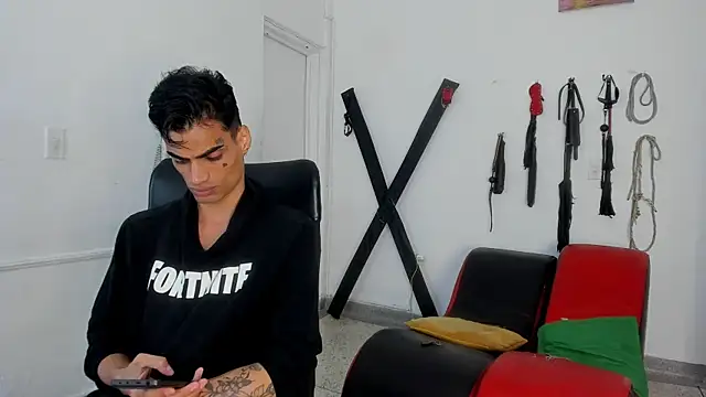 Chatroom XXX en direct de Gay_Red_Room