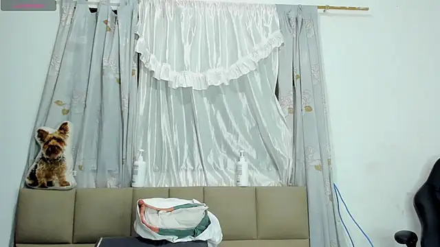 XXX chat uživo modela lilybaudyn_