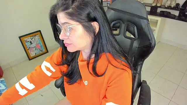 Chat XXX en directo de BellaFlaming
