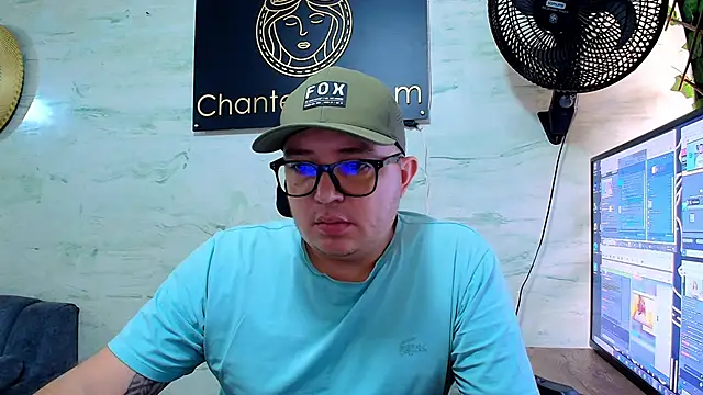 Pokazy przed kamerką – maximo_daddy