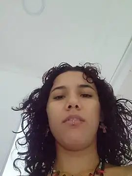 Isabella_Stark Chat XXX in diretta