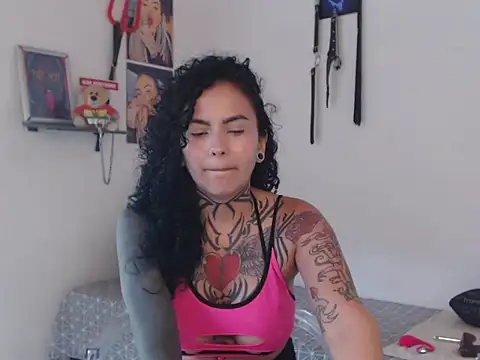 Perola__May's Live XXX Chat
