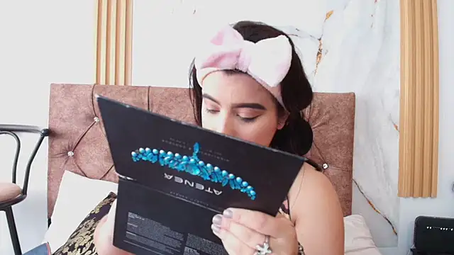 samantha__cruz 即時 XXX 聊天