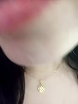 LONA-_- live XXX chat