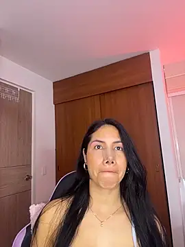 Živý XXX chat ArianaReynoldss