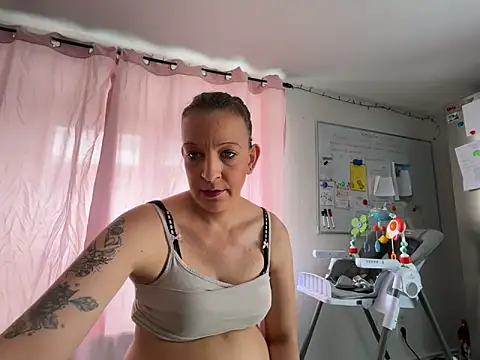 SpicyJenny's Live XXX Chat