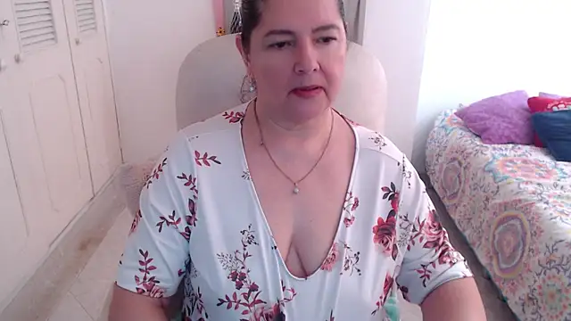 Chat +18 de leonela_69 ao vivo