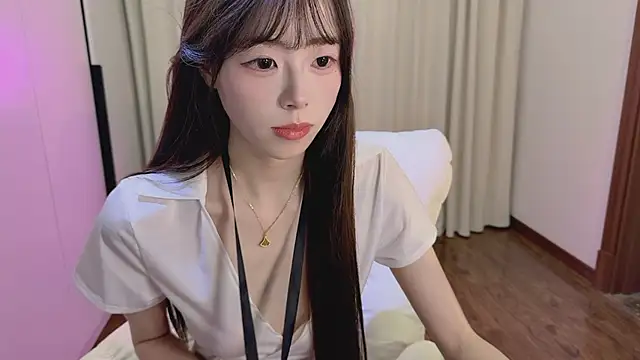 Onecutelittle's Live XXX Chat