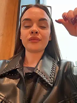 Chat +18 de KristiRich ao vivo