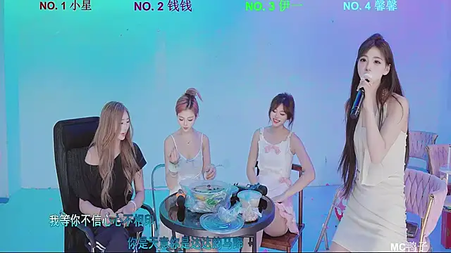 ZZ00033S' Live XXX Chat