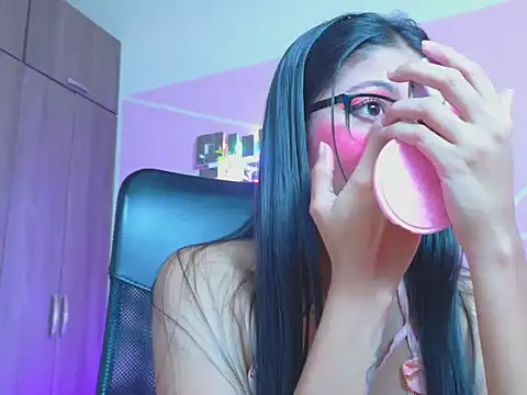 _ALLYSON18_ Chat XXX in diretta