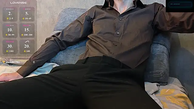 TommyShe1by Chat XXX in diretta