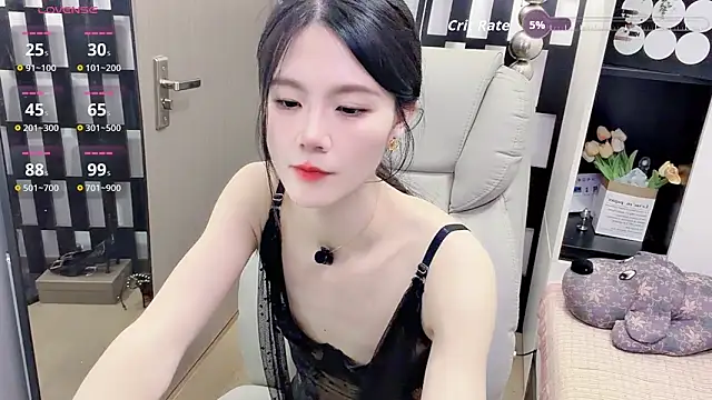 Yueyue-MM 网络视讯表演
