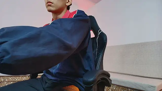 Valentino_Rey 网络视讯表演