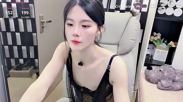 Chat XXX en directo de Yueyue-MM