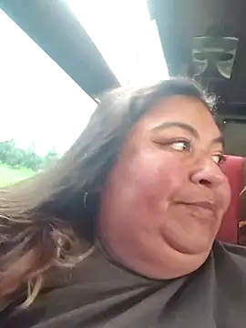 curvy_diva_'s Live XXX Chat