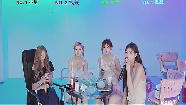 ZZ00033S Live XXX-chat