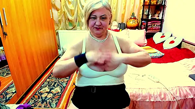 Pokazy przed kamerką – Angelahotxxx