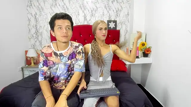 Alejandra_and_James_ Live XXX-Chat