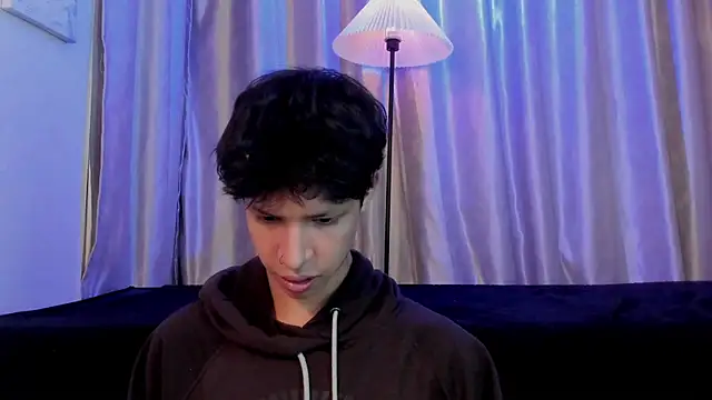Ethan_qop: онлайн-секс-чат
