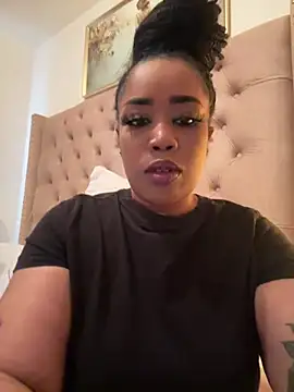 Chat +18 de CAMMII__ ao vivo