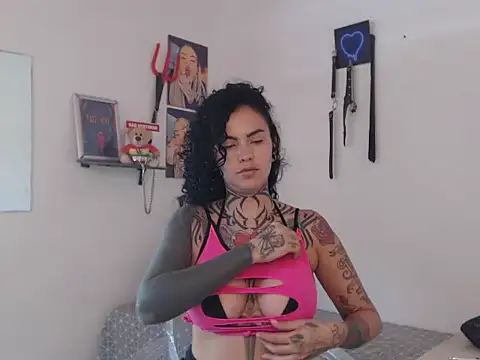 โชว์เว็บแคมของ Perola__May