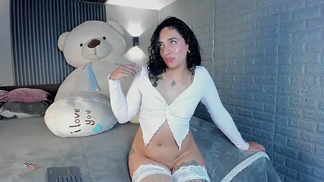Magic_ivone Chat XXX in diretta