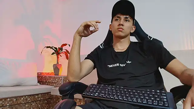 Valentino_Rey Webcam show