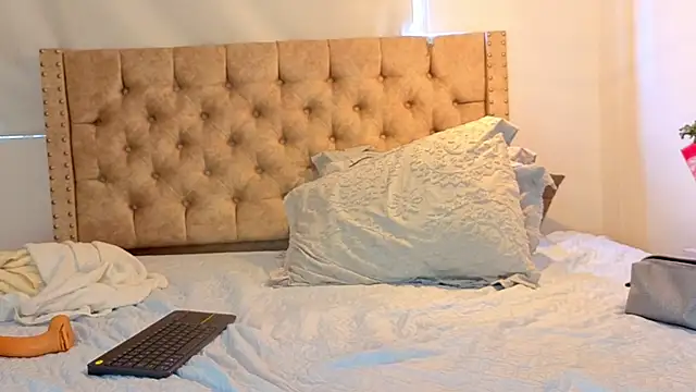 XXX chat uživo modela KeryHillson