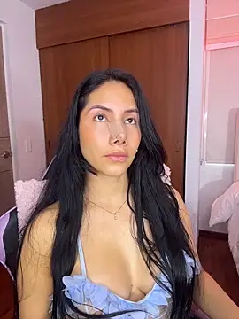 Chatroom XXX en direct de ArianaReynoldss