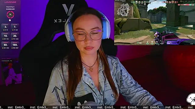 Emili1-'s Live XXX Chat