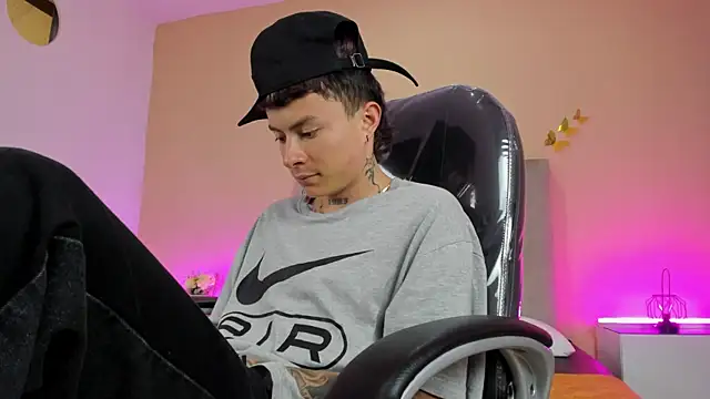 Chat +18 de Nascary_Fox ao vivo