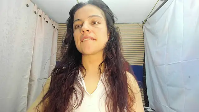 rosse_2504's Live XXX Chat