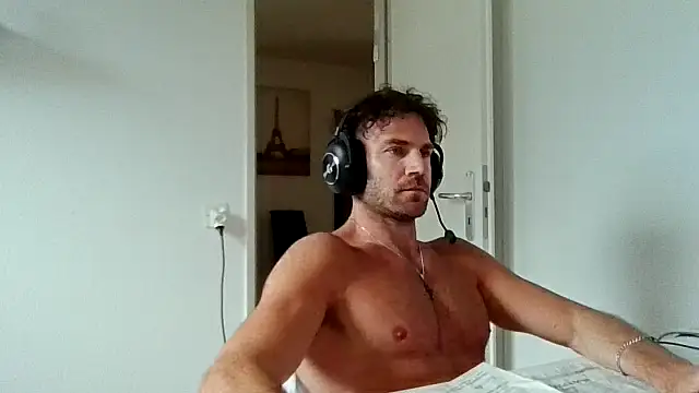 alpha-hunk Webcamshow