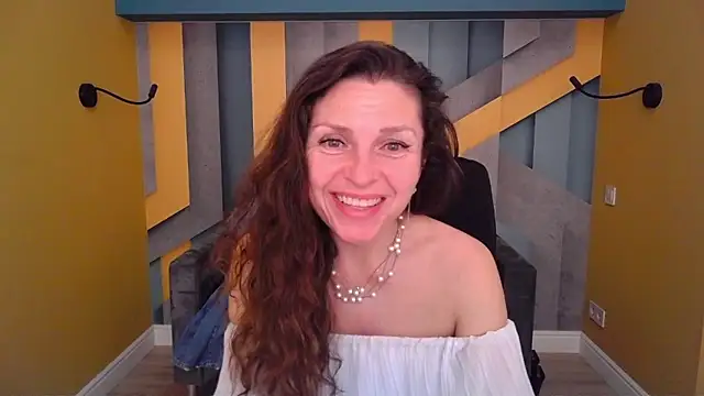 EllaLong's Live XXX Chat
