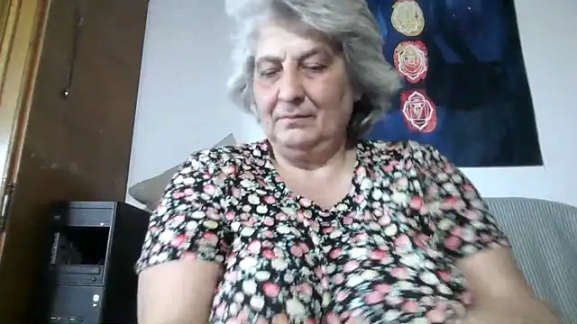 ExquisiteMature's Live XXX Chat