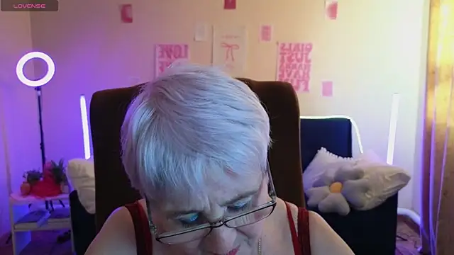 Sandra_Snowflake's Live XXX Chat