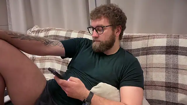 Bear_bear_ Webcam show