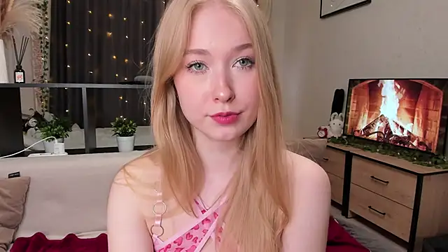 AmyLouWood's Live XXX Chat