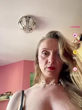 Lady_Taty's Live XXX Chat